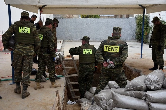 Σοβαρό ατύχημα στο ΤΕΝΞ – Τραυματισμός στρατιωτικού από έκρηξη χειροβομβίδας – Υποβάλλεται σε χειρουργική επέμβαση